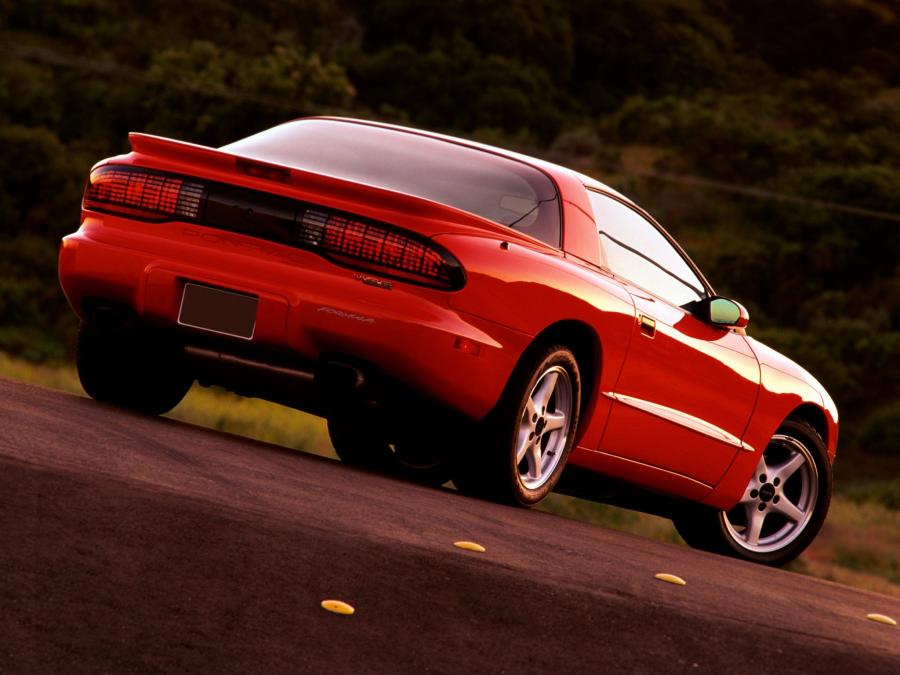  Pontiac Firebird Formula 1993 года  (фото 2 из 3)